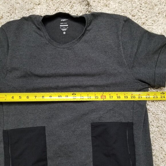 Nike Men's Yoga Dri-Fit Short Sleeve Black and Grey T-Shirt Size Medium - Picture 5 of 7